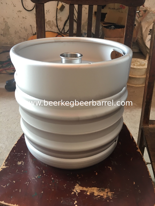 Wholesale 304 Stainless Steel Slim 312mm 15L Beer Barrel Made in China Draft Beer Keg with Spear Fitting Extractor Tube